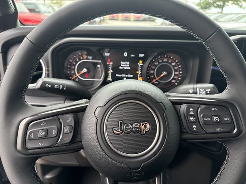 New 2025 Jeep Gladiator Sport w/ Premium Package image 24