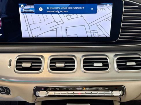 Used 2025 Mercedes-Benz GLS 450 4MATIC image 13