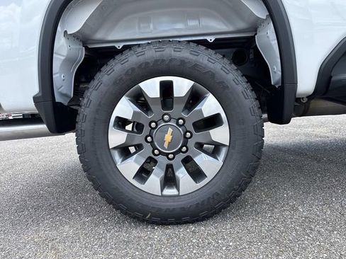 New 2025 Chevrolet Silverado 2500 Custom w/ Custom Value Package image 9