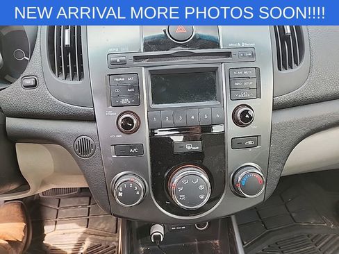 Used 2013 Kia Forte EX w/ Premium Pkg FWD image 13