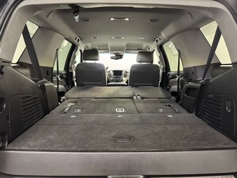 Used 2019 Chevrolet Tahoe LT w/ RST Edition AWD/4WD image 40
