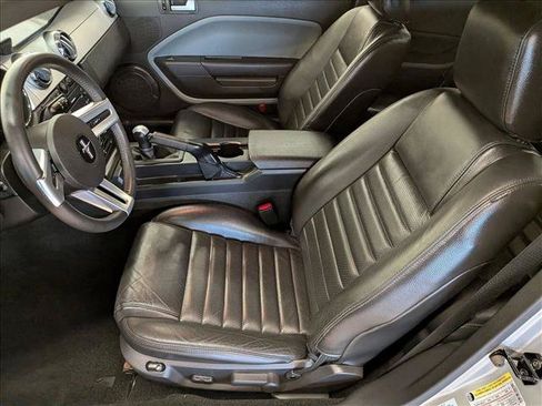 Used 2005 Ford Mustang GT RWD image 18