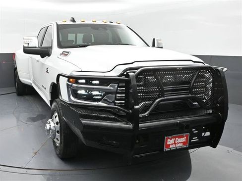 Used 2026 RAM 3500 Laramie w/ Towing Technology Group AWD/4WD image 3