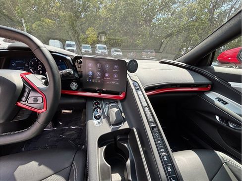 Used 2020 Chevrolet Corvette Stingray Preferred Cpe w/ 2LT Preferred Equipment Group RWD image 11