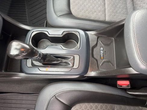 Used 2022 Chevrolet Colorado Z71 w/ Safety Package image 19