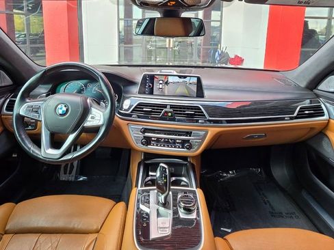 Used 2016 BMW 750i xDrive image 23