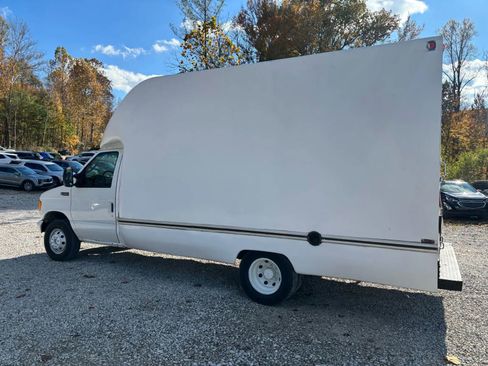 Used 2003 Ford E-350 and Econoline 350 Super Duty image 6