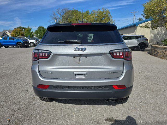 Used 2022 Jeep Compass Limited AWD/4WD image 7
