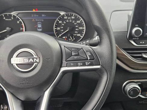 Used 2024 Nissan Altima 2.5 SV FWD image 15