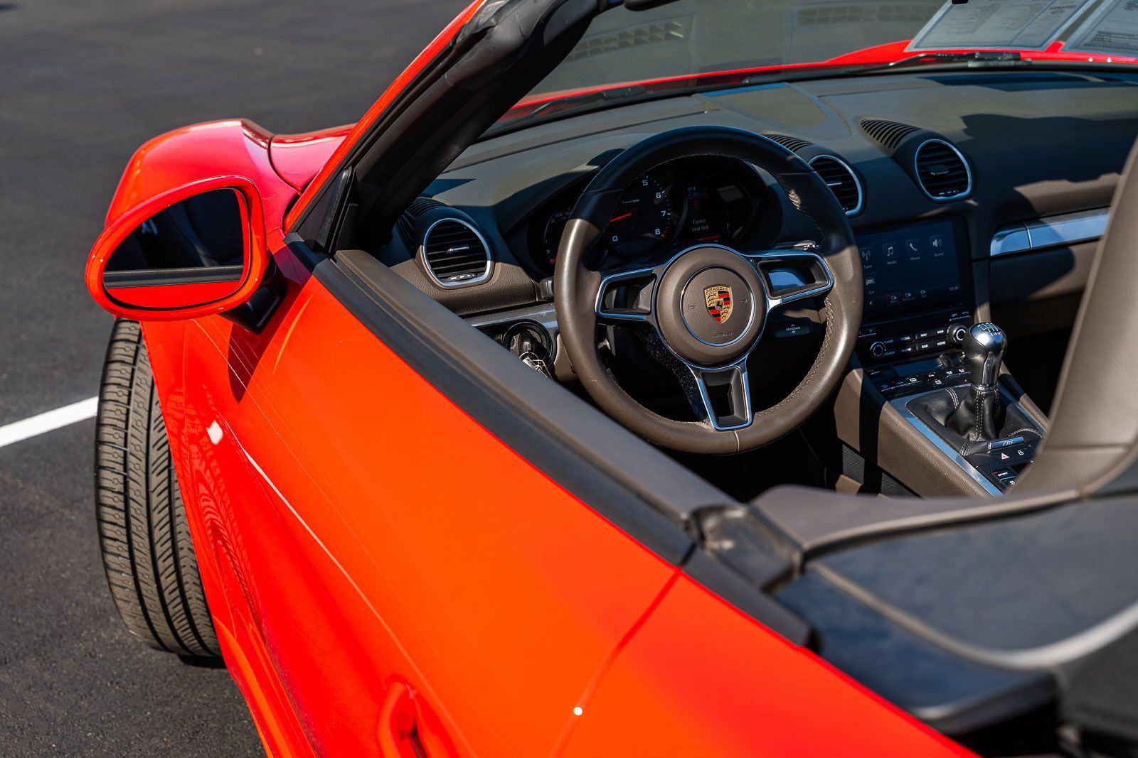 Used 2019 Porsche 718 Boxster RWD image 10