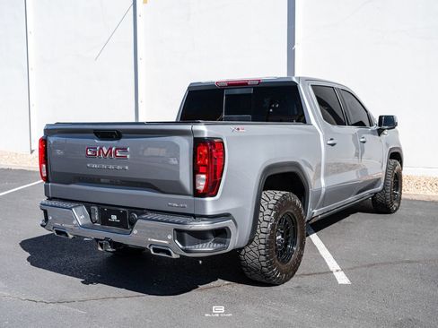 Used 2025 GMC Sierra 1500 SLE w/ X31 Off-Road Package AWD/4WD image 39