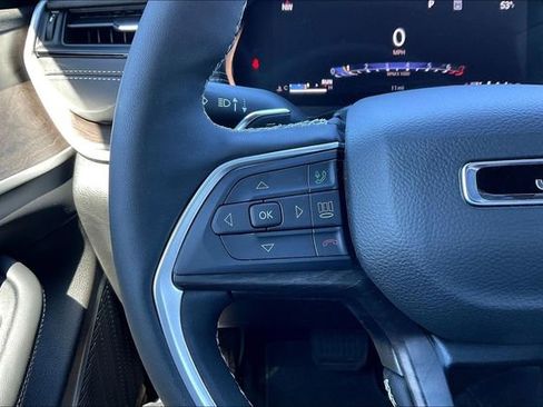 New 2026 Jeep Grand Cherokee Limited AWD/4WD image 18