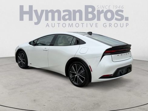 Used 2024 Toyota Prius Limited AWD/4WD image 5