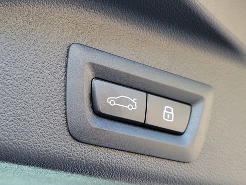 New 2026 BMW X5 M60i image 8