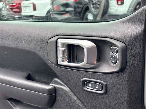 Used 2021 Jeep Wrangler Sport AWD/4WD image 13