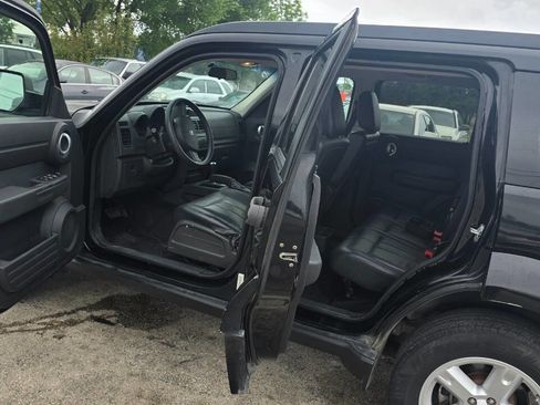 Used 2007 Dodge Nitro SXT RWD image 8