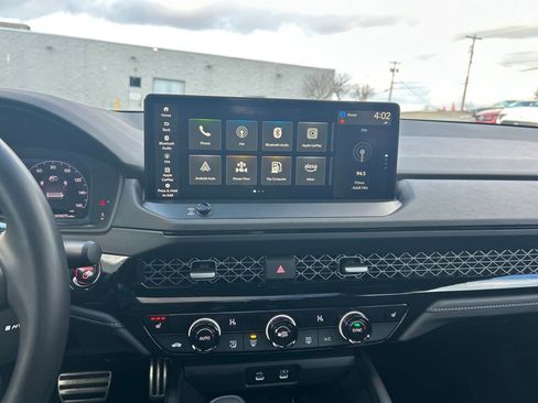 Used 2025 Honda Accord Sport image 17