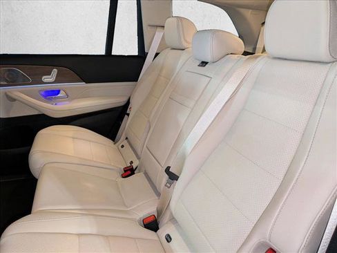 New 2026 Mercedes-Benz GLS 450 4MATIC image 18