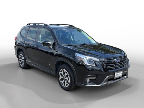 Used 2022 Subaru Forester Premium AWD/4WD image 7