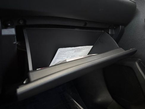 Used 2024 Toyota Highlander Platinum image 18