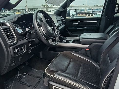 Used 2024 RAM 1500 Laramie image 12