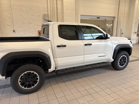 New 2026 Toyota Tacoma TRD Off-Road image 6