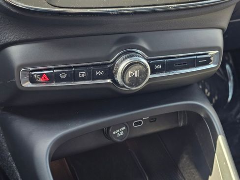 Used 2023 Volvo C40 P8 Recharge Ultimate image 26