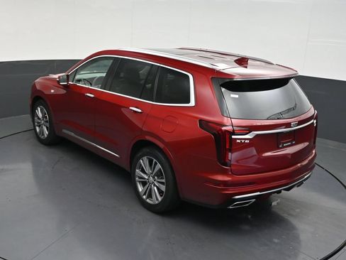 Used 2020 Cadillac XT6 Premium Luxury FWD image 19