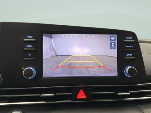 Used 2023 Hyundai Elantra Blue image 24