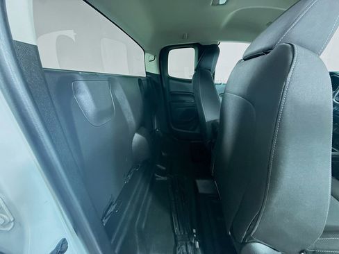 Used 2022 Chevrolet Colorado LT w/ Fleet Safety Package RWD image 26