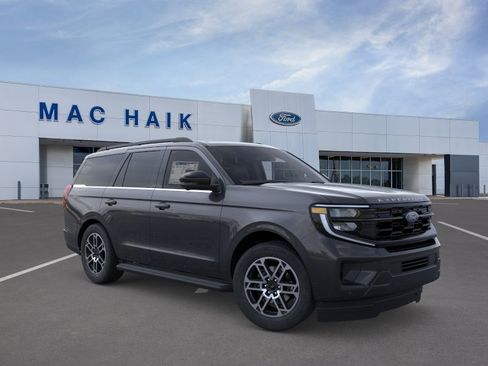 New 2026 Ford Expedition Active RWD image 7