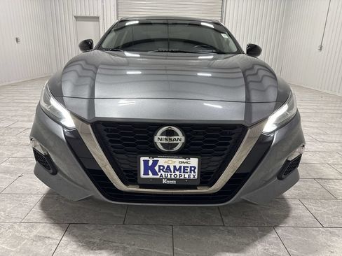 Used 2022 Nissan Altima 2.5 SR FWD image 32