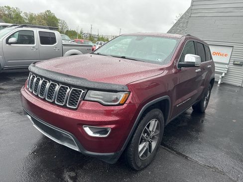 Used 2017 Jeep Grand Cherokee Limited w/ Luxury Group II image 3