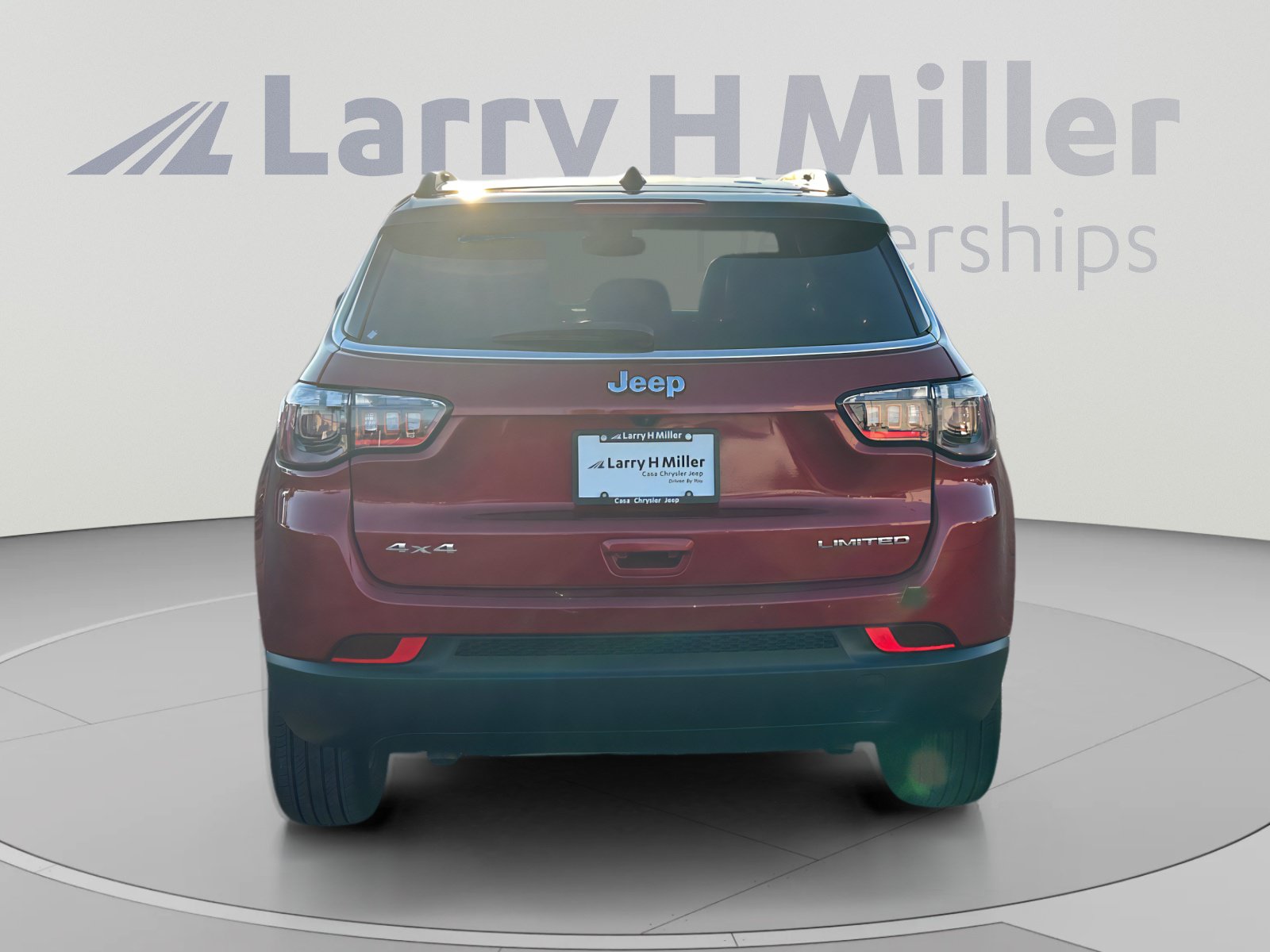 Used 2025 Jeep Compass Limited AWD/4WD image 4
