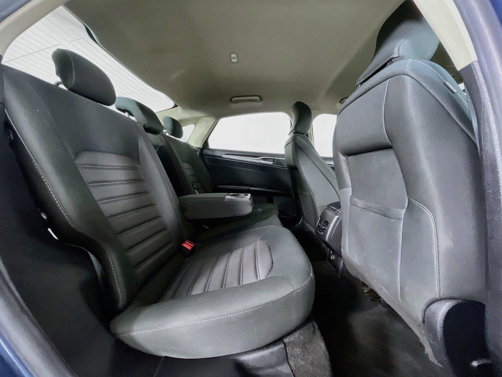 Used 2019 Ford Fusion SE FWD image 27
