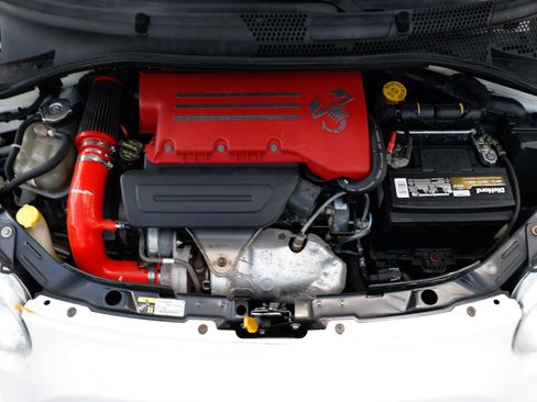 Used 2015 FIAT 500 Abarth FWD image 41