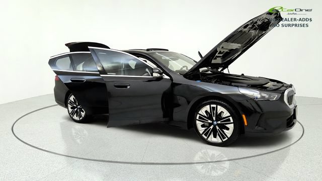 Used 2024 BMW i5 eDrive40i w/ M Sport Package RWD image 11