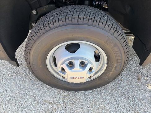 New 2026 GMC Sierra 3500 Pro w/ Convenience Package image 10