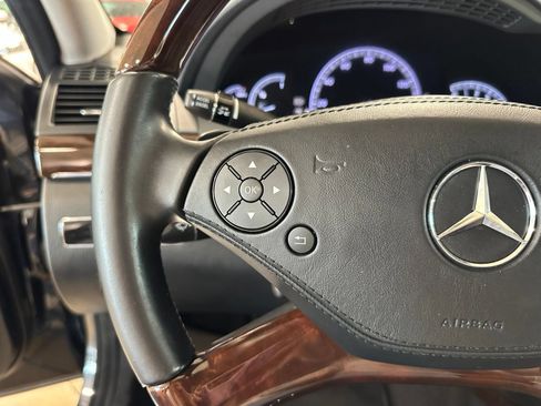 Used 2013 Mercedes-Benz S 550 image 17