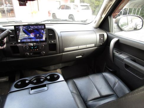 Used 2011 Chevrolet Silverado 1500 LT w/ All-Star Edition RWD image 10