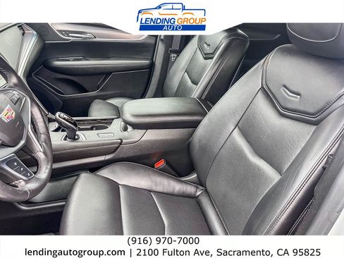 Used 2018 Cadillac XT5 Luxury w/ Driver Awareness Package image 16