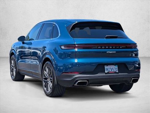 Used 2024 Porsche Cayenne AWD/4WD image 8