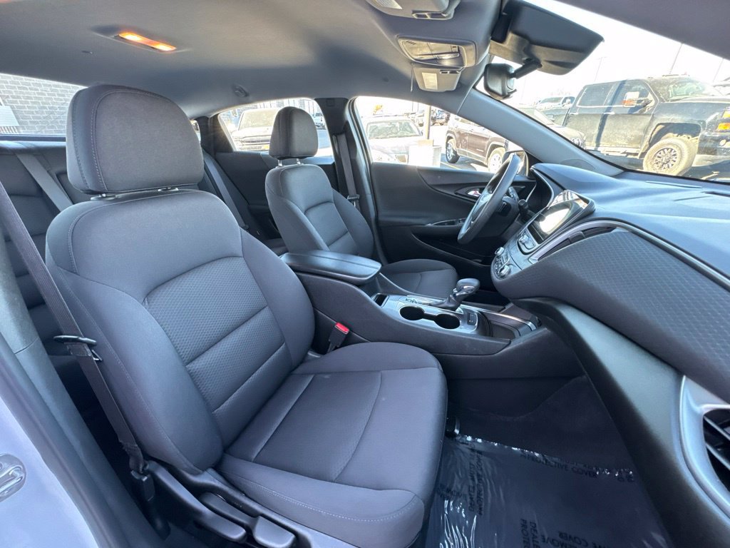 Used 2024 Chevrolet Malibu LT FWD image 36