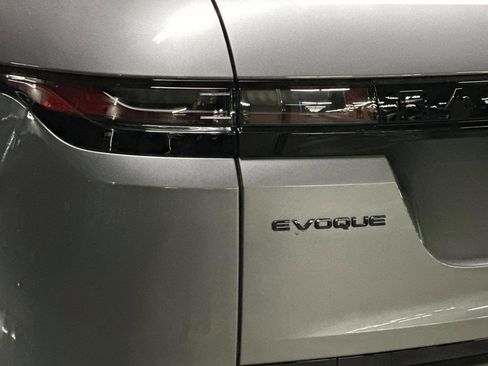Used 2026 Land Rover Range Rover Evoque S AWD/4WD image 12
