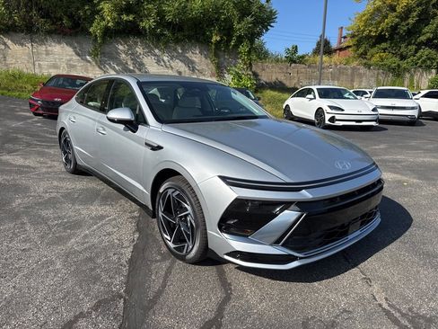 New 2026 Hyundai Sonata SEL image 1