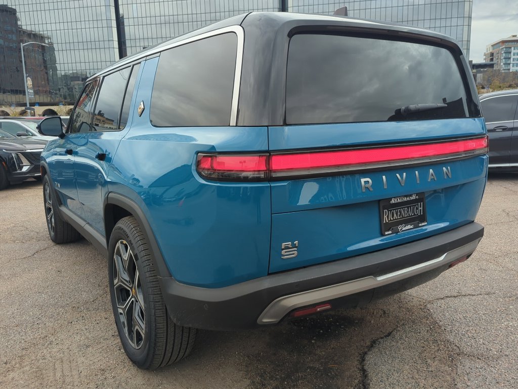 Used 2025 Rivian R1S Adventure Dual AWD/4WD image 5