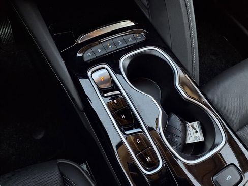 Certified 2023 Buick Envision Avenir image 11