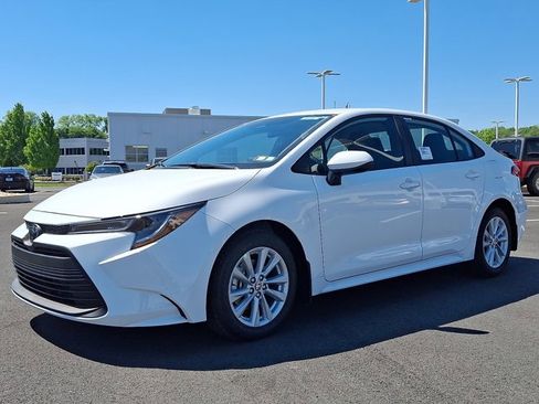 New 2026 Toyota Corolla LE FWD image 3