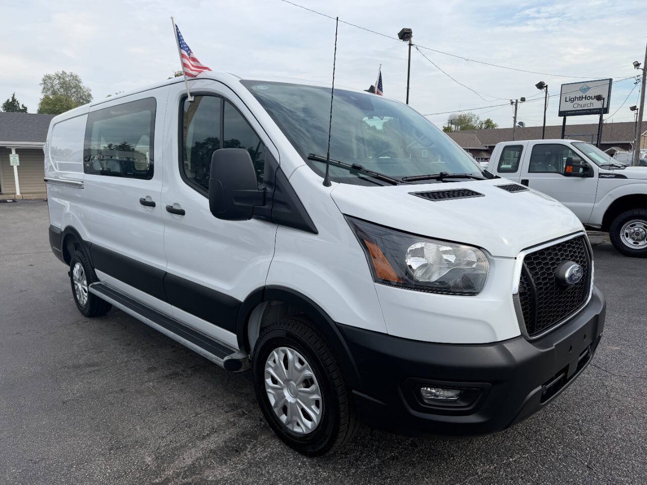 Used 2025 Ford Transit 250 Low Roof w/ Exterior Upgrade Package RWD image 4