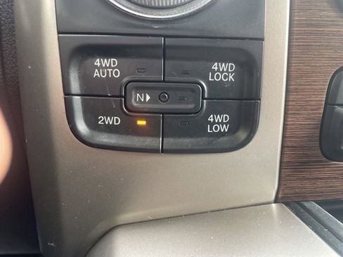 Used 2014 RAM 1500 Laramie w/ Convenience Group image 18